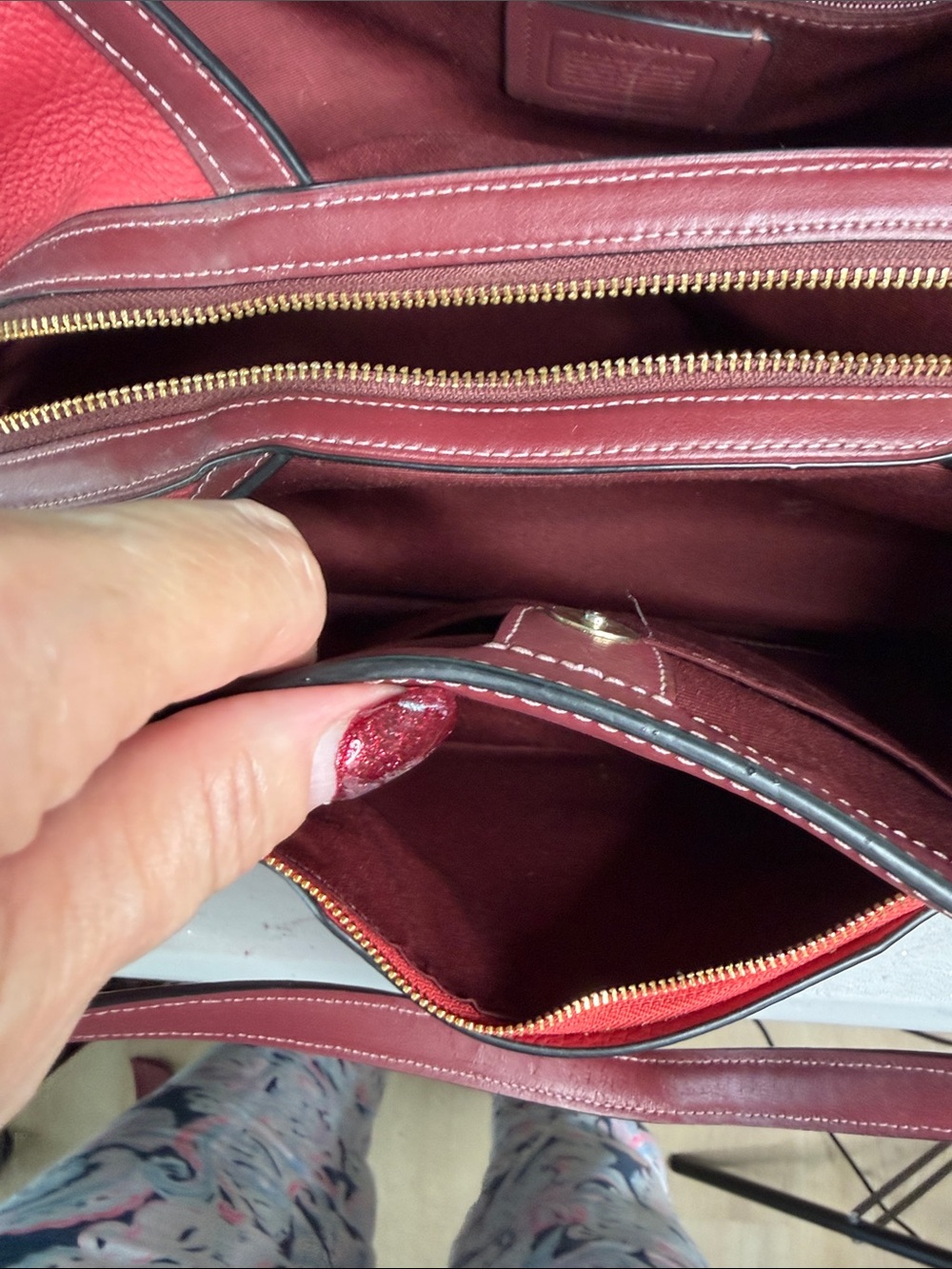 Coach Two-Tone Red Shoulder Bag with Gold Hardware - Picture 9 of 17